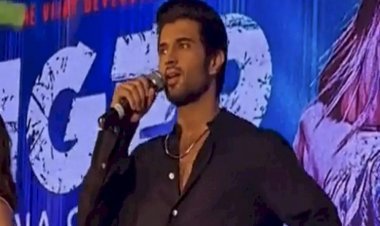 Thousands Gathered For A Glimpse Of Vijay Deverakonda, The Liger Actor Had To Request To Control The Crowd