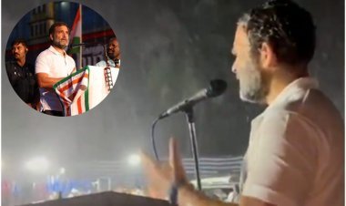 Raised Slogans And Cheering Amid Heavy Rainfall To Support Rahul Gandhi