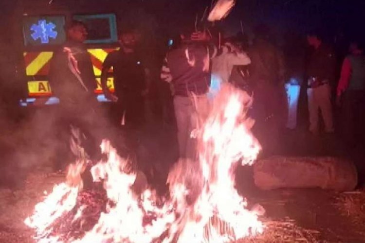 Uncontrolled car crushed 18 people eating Shraddha Bhoj in Bihar's Saran, 1 died