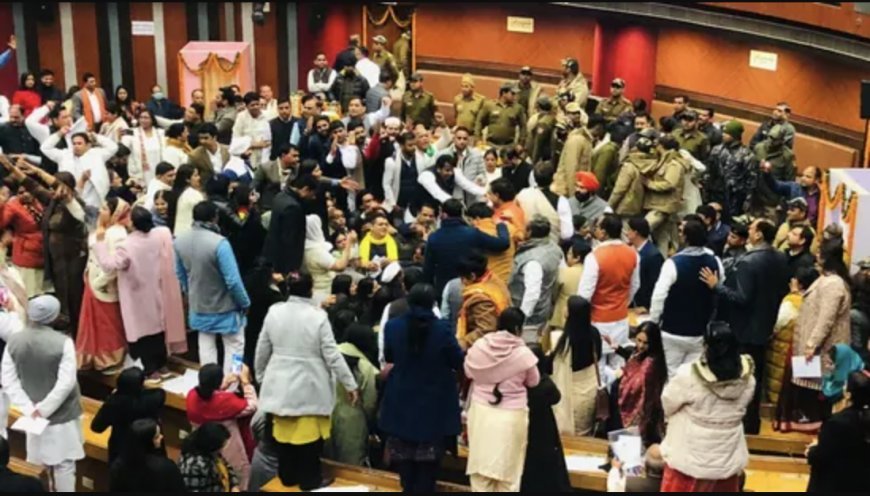 Ruckus in MCD mayor election: Sisodia said - how much BJP people will fall, BJP said - AAP is afraid of defeat