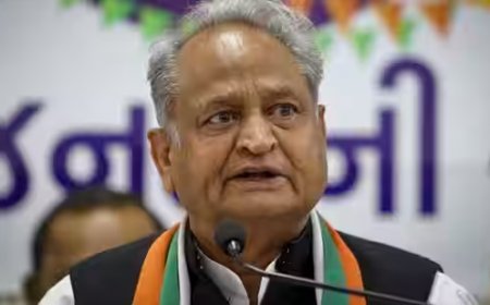 Rajasthan Chief Minister Ashok Gehlot Makes Offer to PM Modi Following Budget Gaffe Taunt