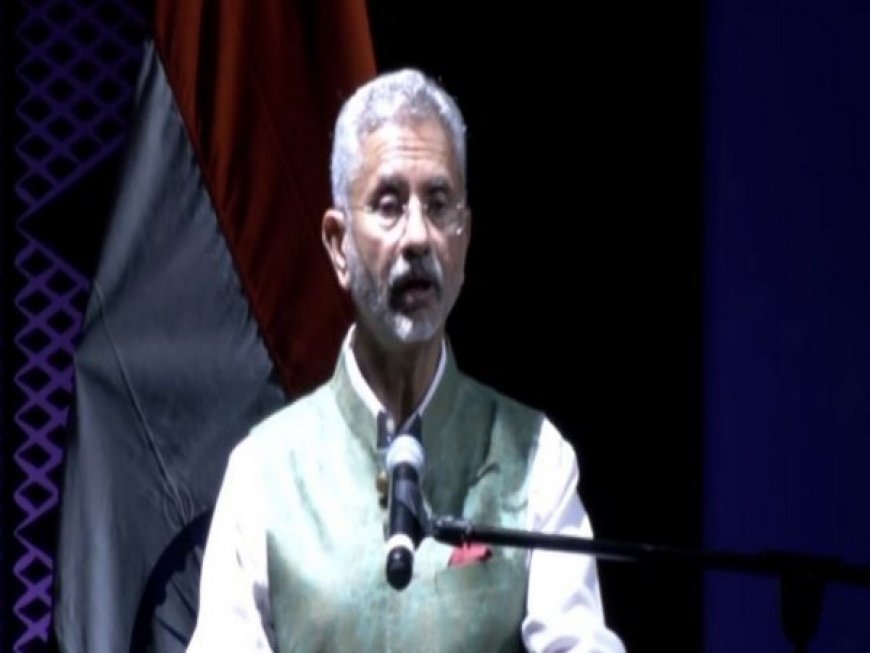 Fiji PM Sitiveni Rabuka Holds Bilateral Talks with India's EAM S Jaishankar to Strengthen Ties