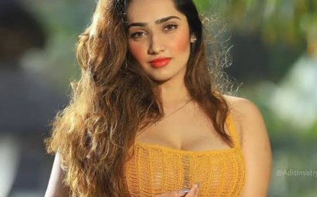 Fit & Fabulous: How Aditi Mistry Crushed Fitness Myths & Built an Online Empire